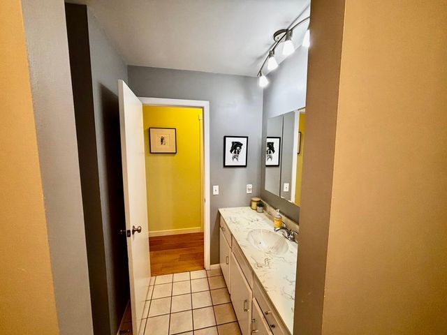 7020 Springhill Circle, Eden Prairie, MN 55346