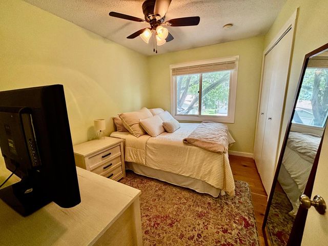 7020 Springhill Circle, Eden Prairie, MN 55346