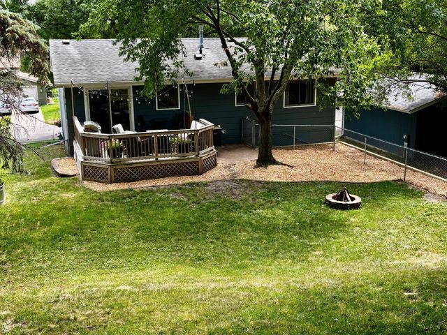 7020 Springhill Circle, Eden Prairie, MN 55346
