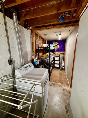 7020 Springhill Circle, Eden Prairie, MN 55346