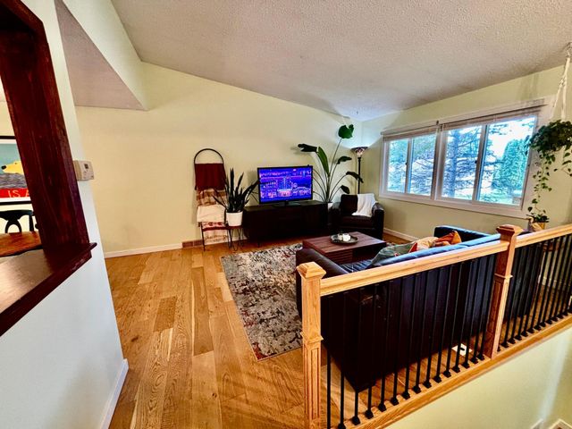 7020 Springhill Circle, Eden Prairie, MN 55346
