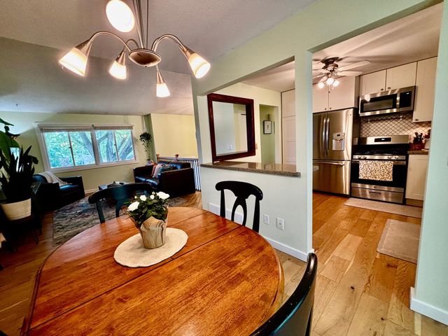 7020 Springhill Circle, Eden Prairie, MN 55346
