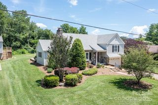 92 Winston Avenue, Asheville, NC 28803