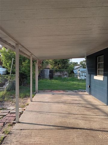 2010 PINE AVENUE, Haines City, FL 33844