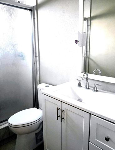 2010 PINE AVENUE, Haines City, FL 33844