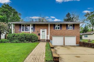654 N Robinson Drive, Palatine, IL 60074