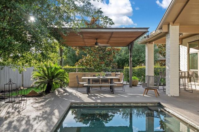 11 Black Spruce Court, Spring, TX 77389