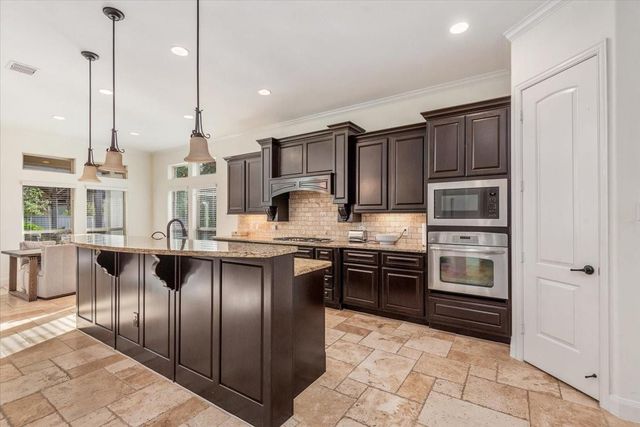 11 Black Spruce Court, Spring, TX 77389