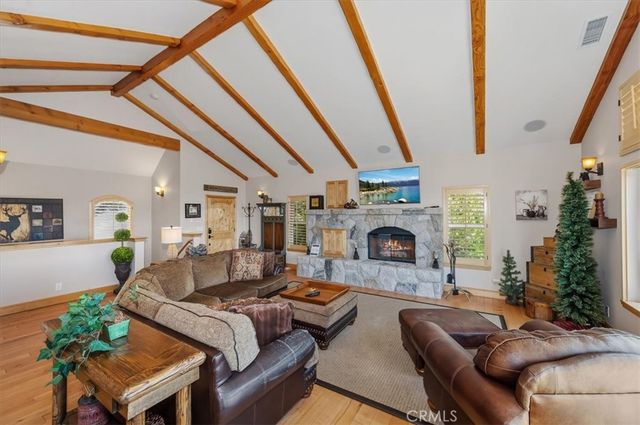 885 Del Norte, Lake Arrowhead, CA 92352
