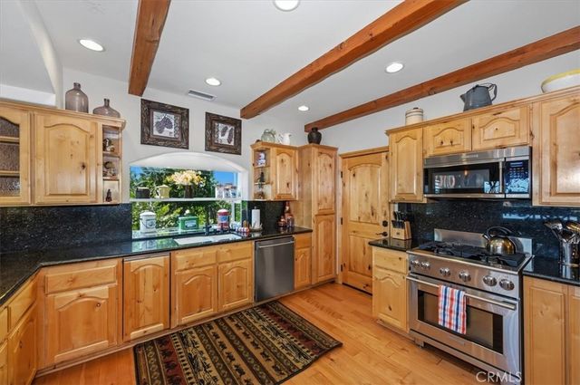 885 Del Norte, Lake Arrowhead, CA 92352