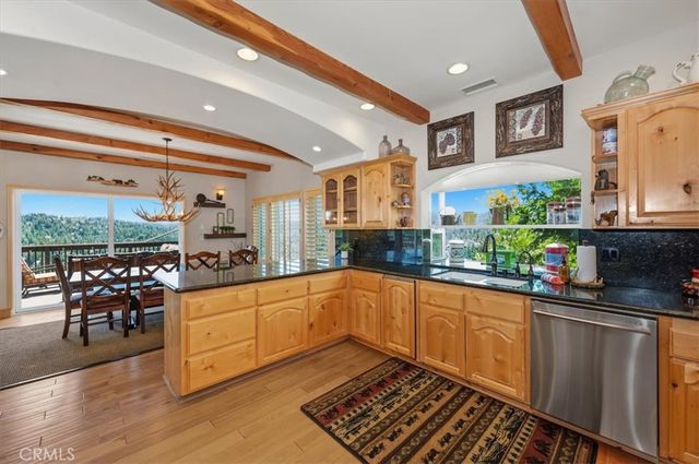 885 Del Norte, Lake Arrowhead, CA 92352