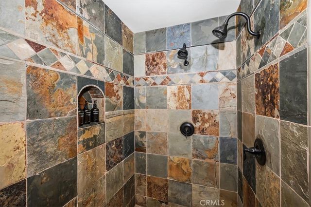 885 Del Norte, Lake Arrowhead, CA 92352