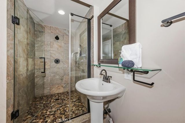 885 Del Norte, Lake Arrowhead, CA 92352