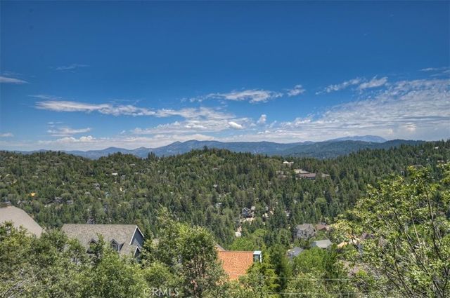 885 Del Norte, Lake Arrowhead, CA 92352