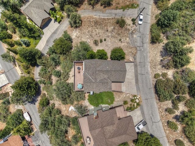 885 Del Norte, Lake Arrowhead, CA 92352