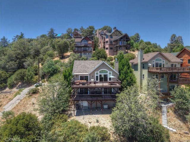 885 Del Norte, Lake Arrowhead, CA 92352