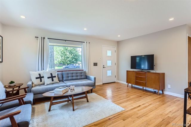 2960 S Vine St, Denver, CO 80210