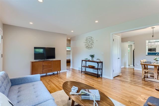 2960 S Vine St, Denver, CO 80210