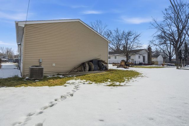 39531 Willmarth Street, Harrison Twp, MI 48045