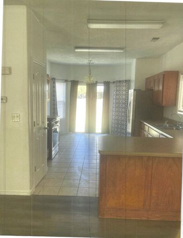 1635 Corte Del Sol NW, Albuquerque, NM 87105