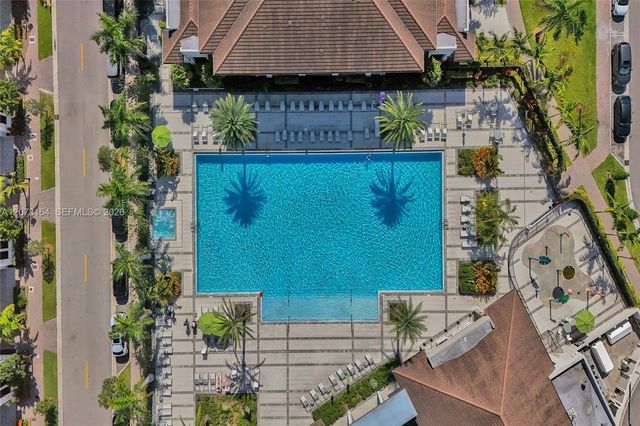 8001 NW 41st Street F-109, Doral, FL 33166