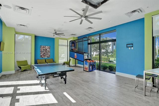 8001 NW 41st Street F-109, Doral, FL 33166