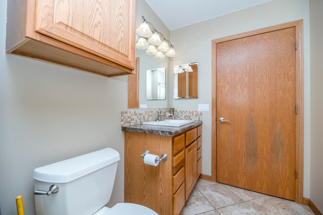 9325 E ST CHARLES RD, Columbia, MO 65202