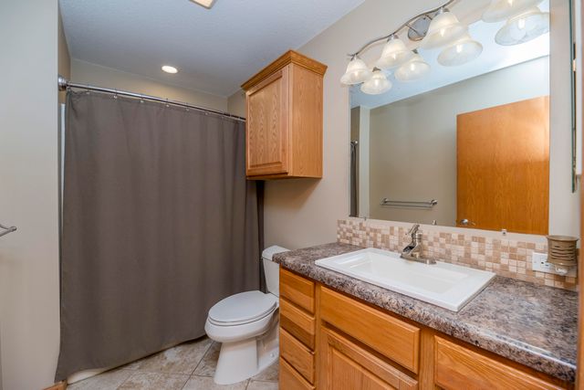 9325 E ST CHARLES RD, Columbia, MO 65202