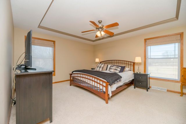 9325 E ST CHARLES RD, Columbia, MO 65202