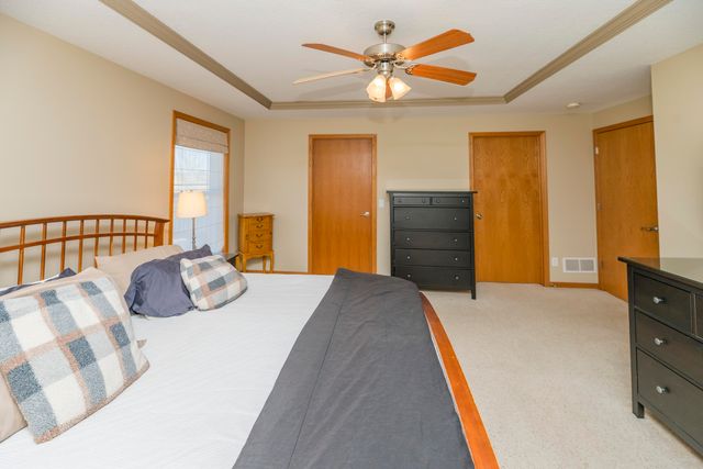 9325 E ST CHARLES RD, Columbia, MO 65202