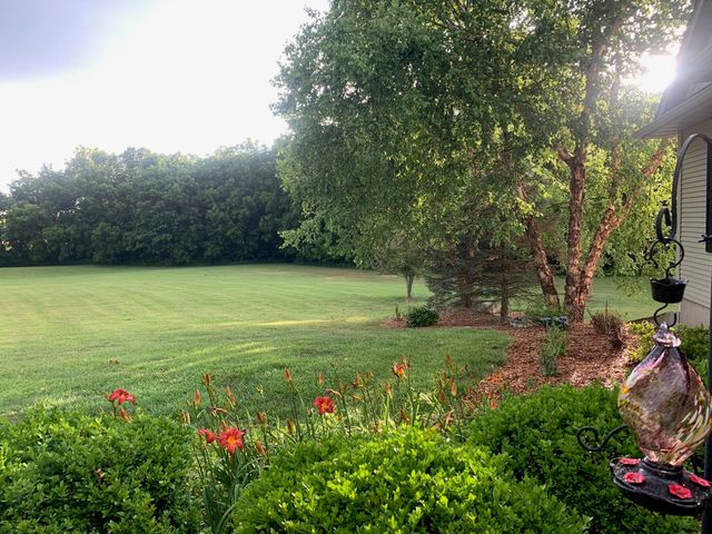 9325 E ST CHARLES RD, Columbia, MO 65202