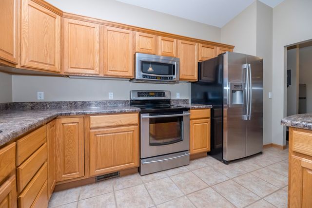 9325 E ST CHARLES RD, Columbia, MO 65202