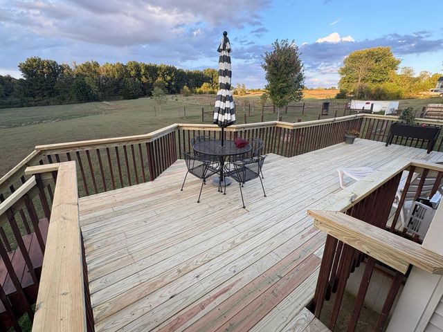 9325 E ST CHARLES RD, Columbia, MO 65202