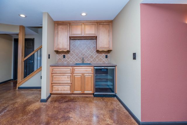 9325 E ST CHARLES RD, Columbia, MO 65202