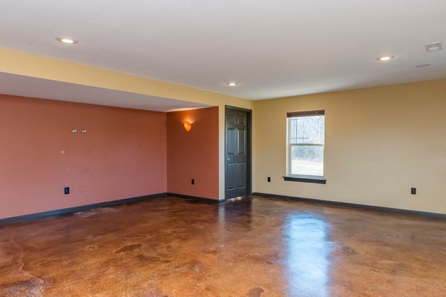 9325 E ST CHARLES RD, Columbia, MO 65202