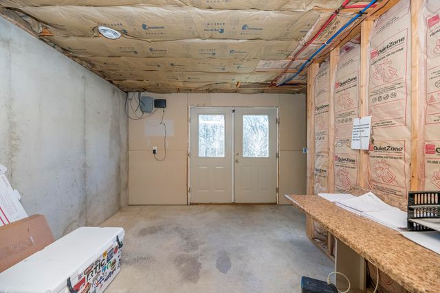 9325 E ST CHARLES RD, Columbia, MO 65202