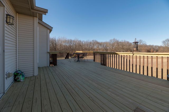 9325 E ST CHARLES RD, Columbia, MO 65202