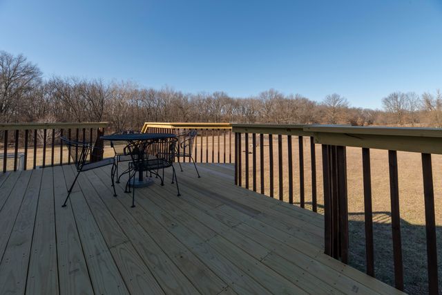 9325 E ST CHARLES RD, Columbia, MO 65202