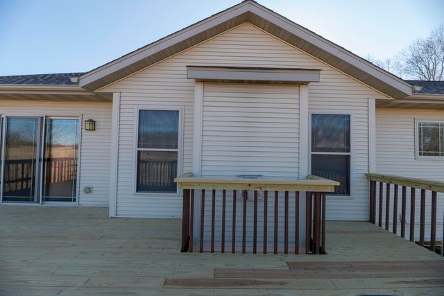 9325 E ST CHARLES RD, Columbia, MO 65202