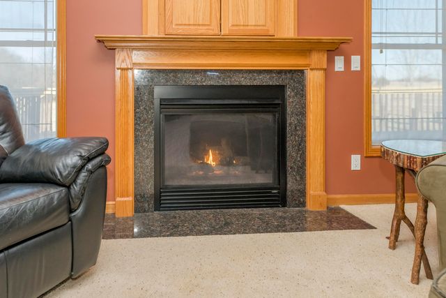 9325 E ST CHARLES RD, Columbia, MO 65202