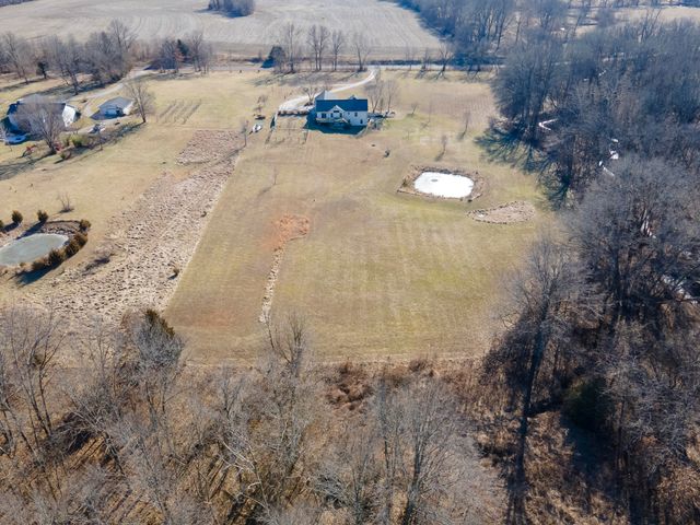 9325 E ST CHARLES RD, Columbia, MO 65202