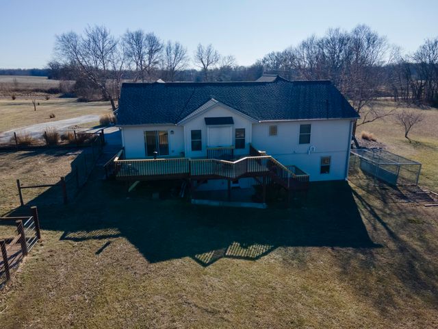 9325 E ST CHARLES RD, Columbia, MO 65202