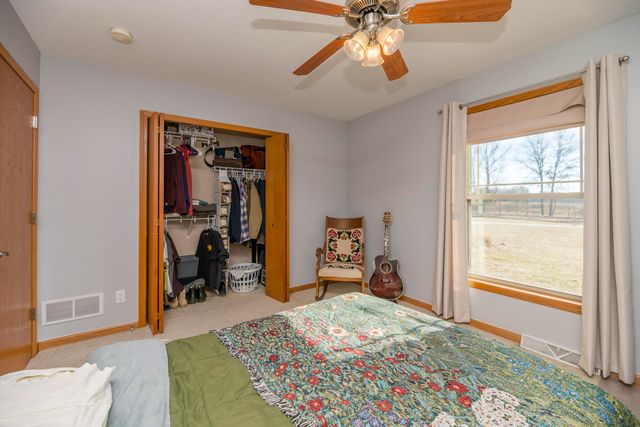 9325 E ST CHARLES RD, Columbia, MO 65202