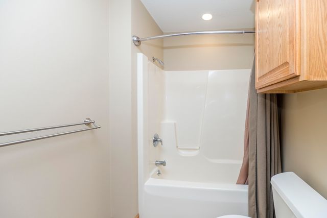 9325 E ST CHARLES RD, Columbia, MO 65202