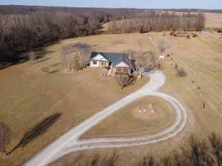 9325 E ST CHARLES RD, Columbia, MO 65202