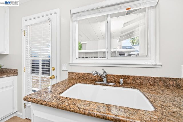 1476 Bluebell Dr, Livermore, CA 94551