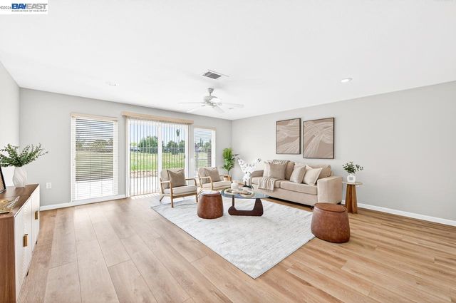 1476 Bluebell Dr, Livermore, CA 94551