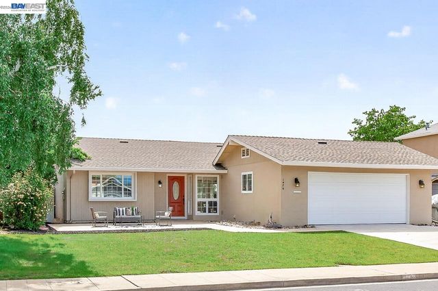 1476 Bluebell Dr, Livermore, CA 94551