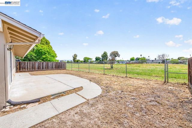 1476 Bluebell Dr, Livermore, CA 94551