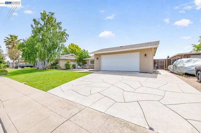1476 Bluebell Dr, Livermore, CA 94551